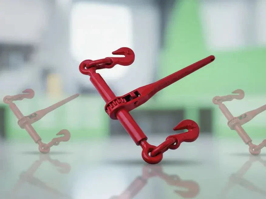 Red 10mm ratchet load binder for heavy-duty load restraint and chain tensioning